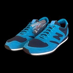 New Balance 🔥🤪🔥420 Blue and Navy Sneakers *NEW*NWB* Men’s size 11 😎
